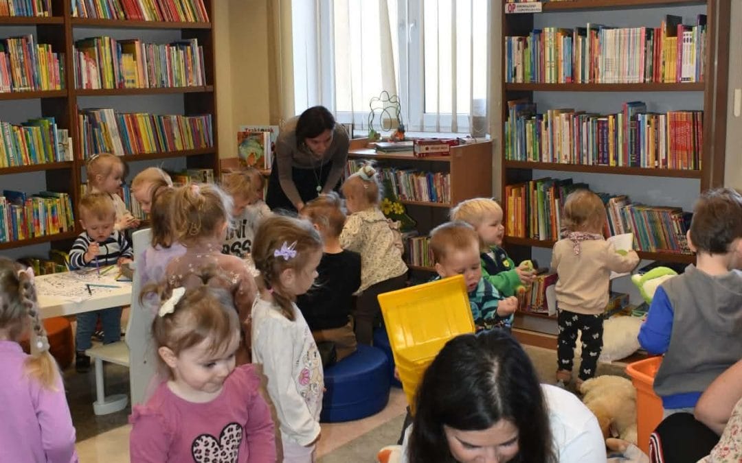 Małe kroki, wielkie odkrycia 📚👶
